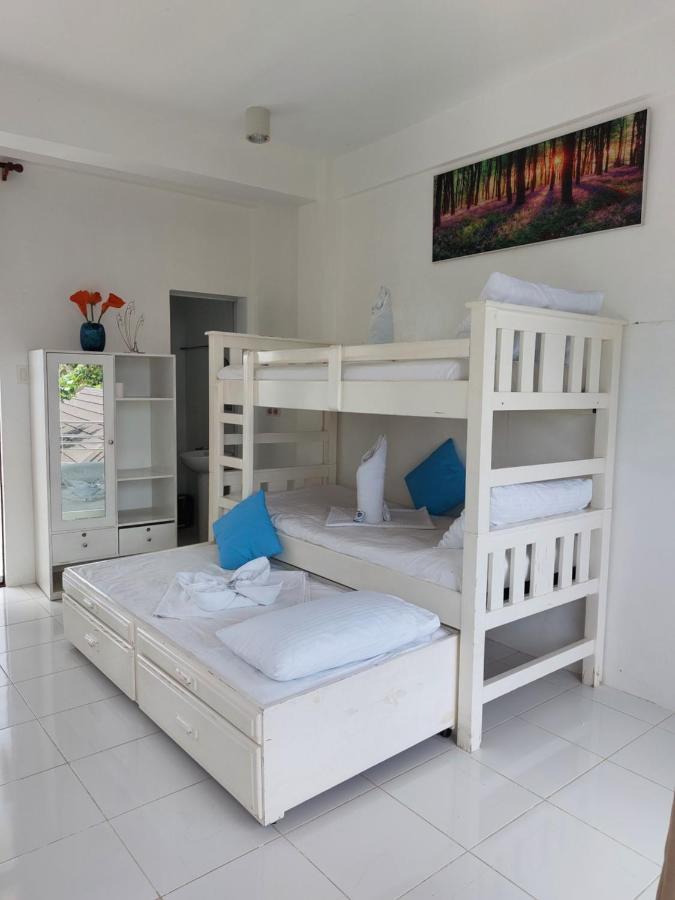 Rrj'S Beach Resort 오슬롭 외부 사진